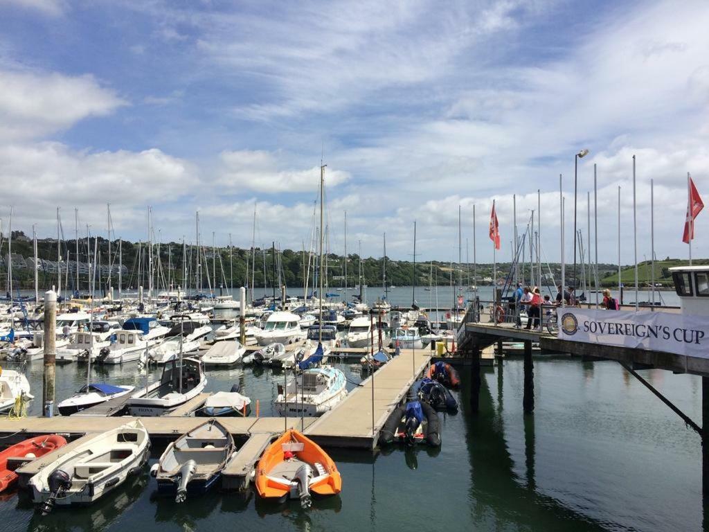 Luxury Town Centre Apartment Kinsale Dış mekan fotoğraf